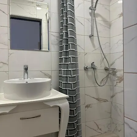 Just Проживание в семье *